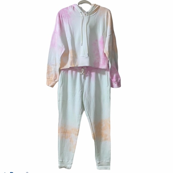 90 Degree Sweatsuit Set - Picture 11 of 11